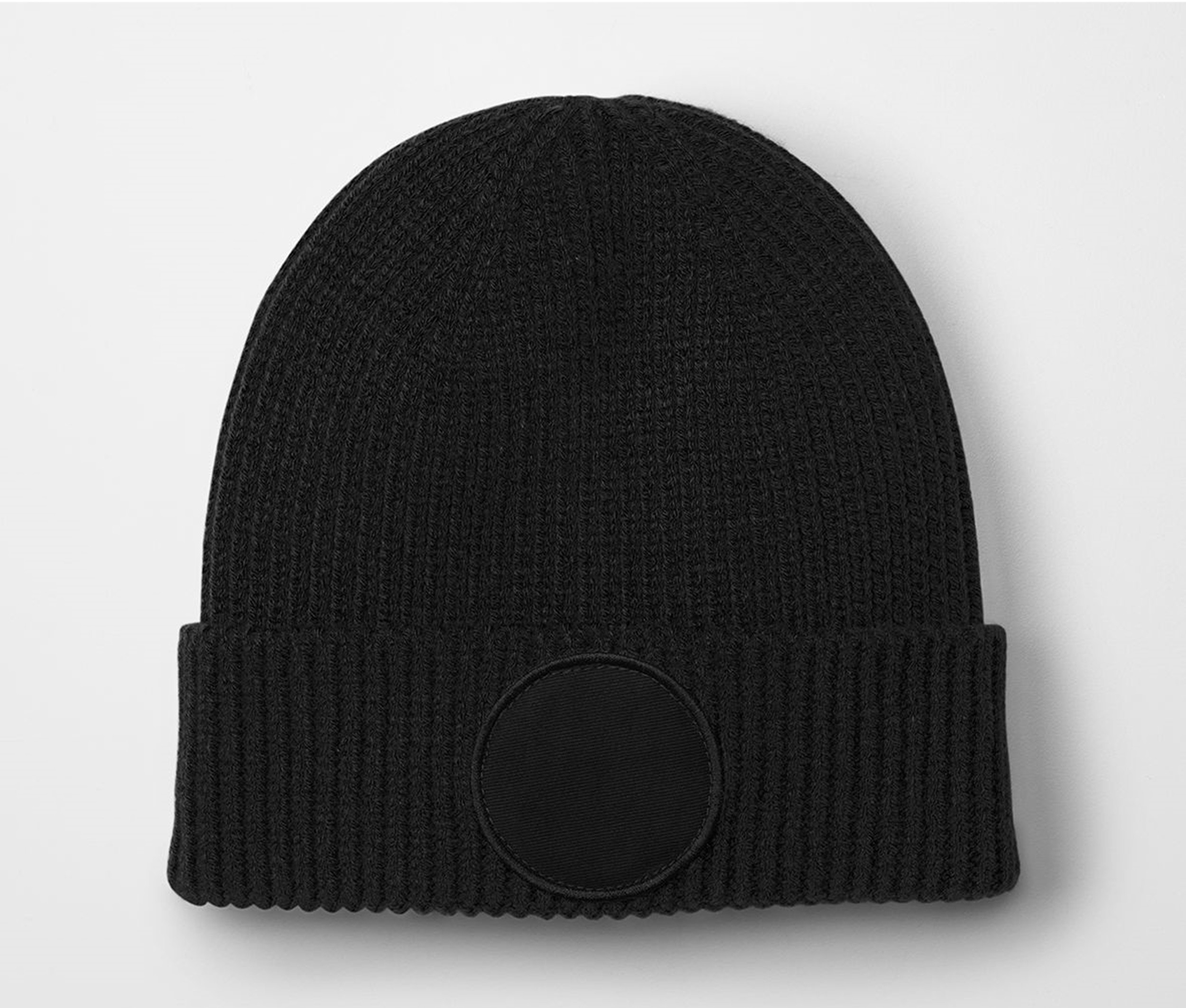CIRCULAR FASHION PATCH BEANIE